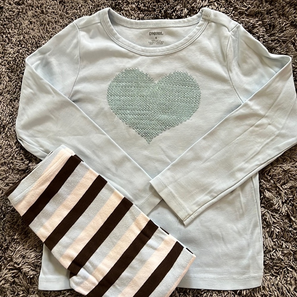 Gymboree outfit. Long sleeve shirt with matching striped leggings. Size 6.